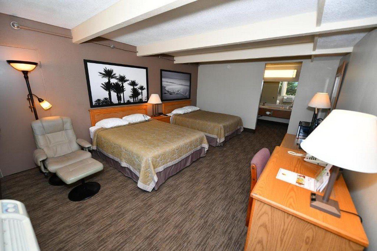 Costa Mesa Inn - Newport Beach Area Extérieur photo